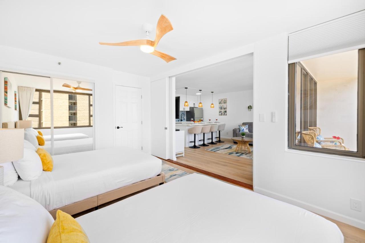 Gorgeous Condo With Ocean View, Near Beach, Free Parking Хонолулу Екстериор снимка