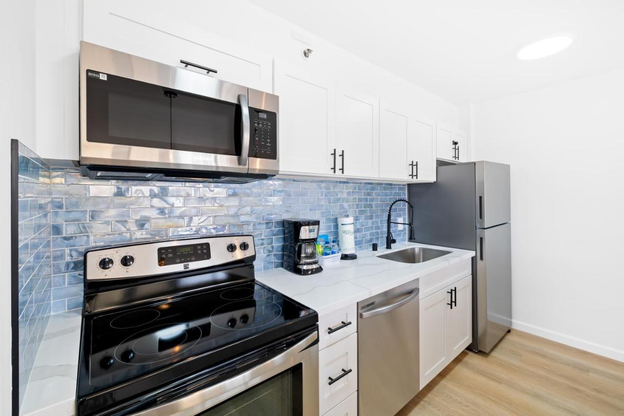 Gorgeous Condo With Ocean View, Near Beach, Free Parking Хонолулу Екстериор снимка