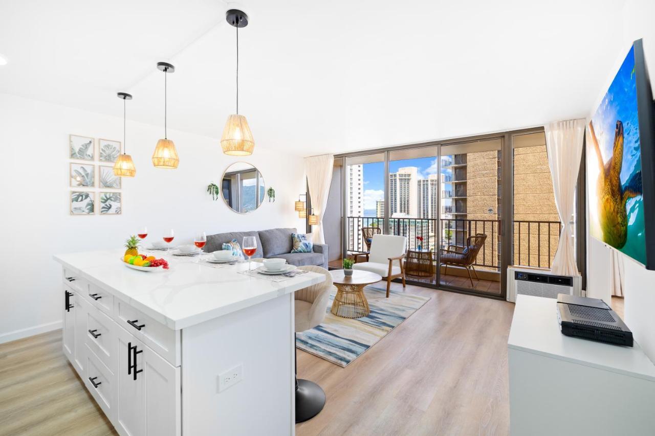 Gorgeous Condo With Ocean View, Near Beach, Free Parking Хонолулу Екстериор снимка
