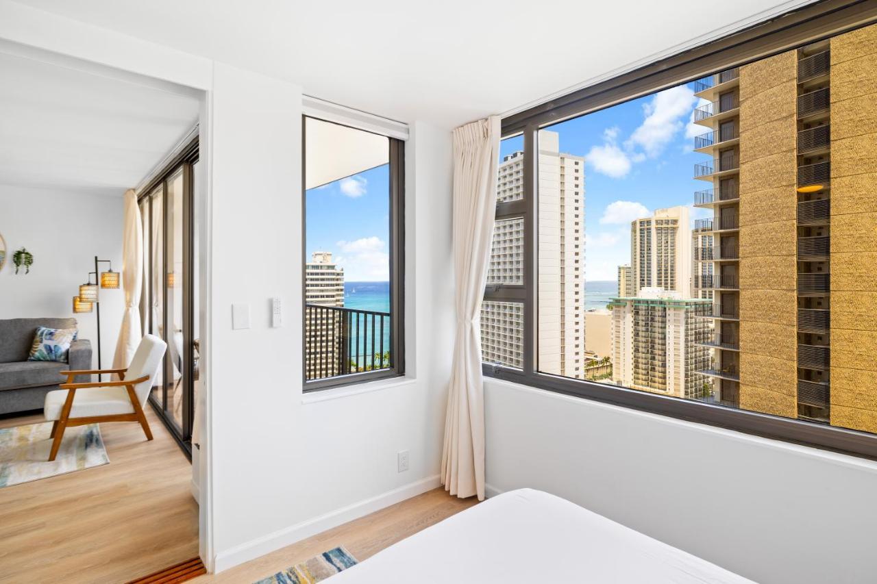 Gorgeous Condo With Ocean View, Near Beach, Free Parking Хонолулу Екстериор снимка