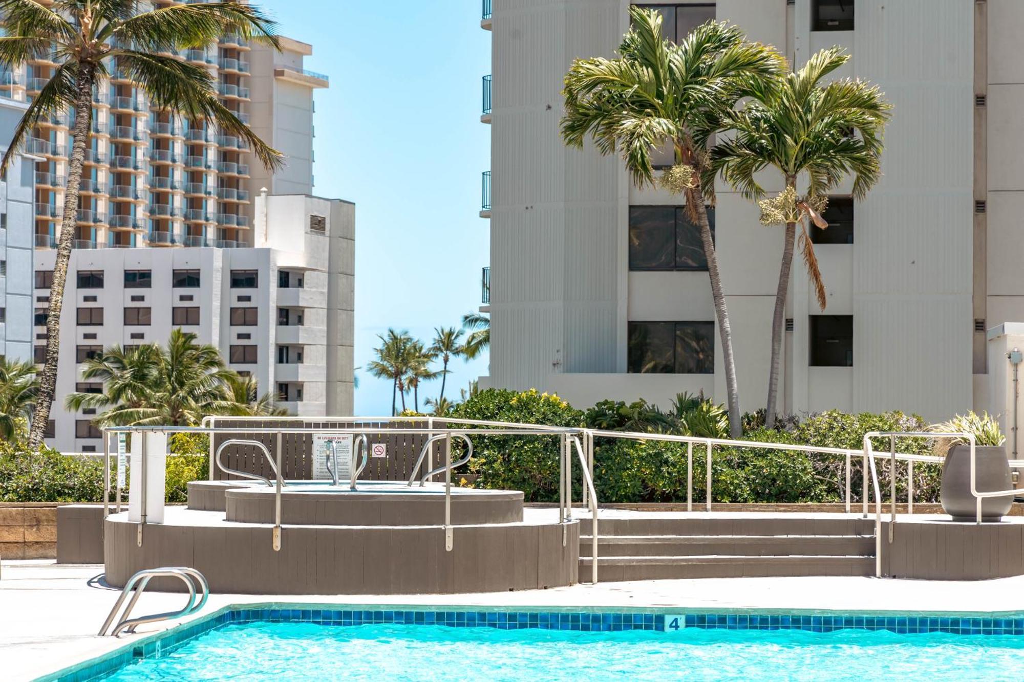 Gorgeous Condo With Ocean View, Near Beach, Free Parking Хонолулу Екстериор снимка
